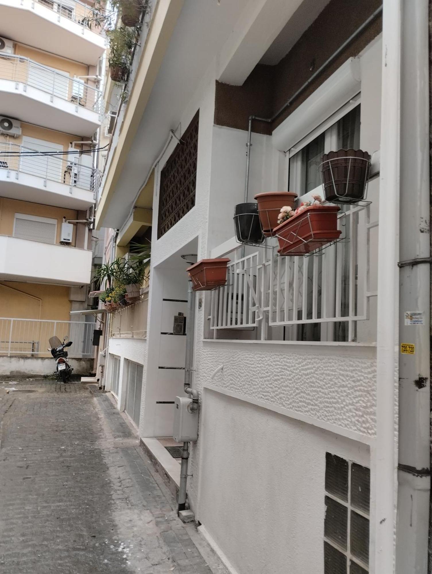 Lovley Near Train Station Διαμέρισμα