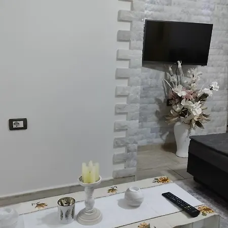 Lovley Apartament Near Train Station Thessaloniki Exterior photo